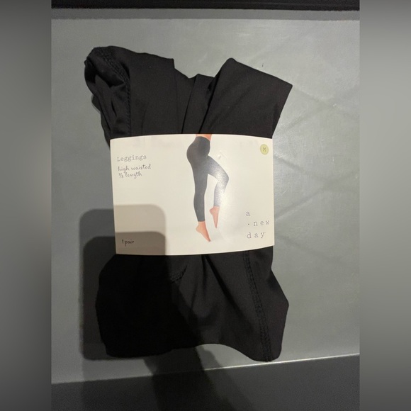 a new day Pants - A New Day Women’s High Waisted Everyday Active 7/8 Leggings Black Medium NWT